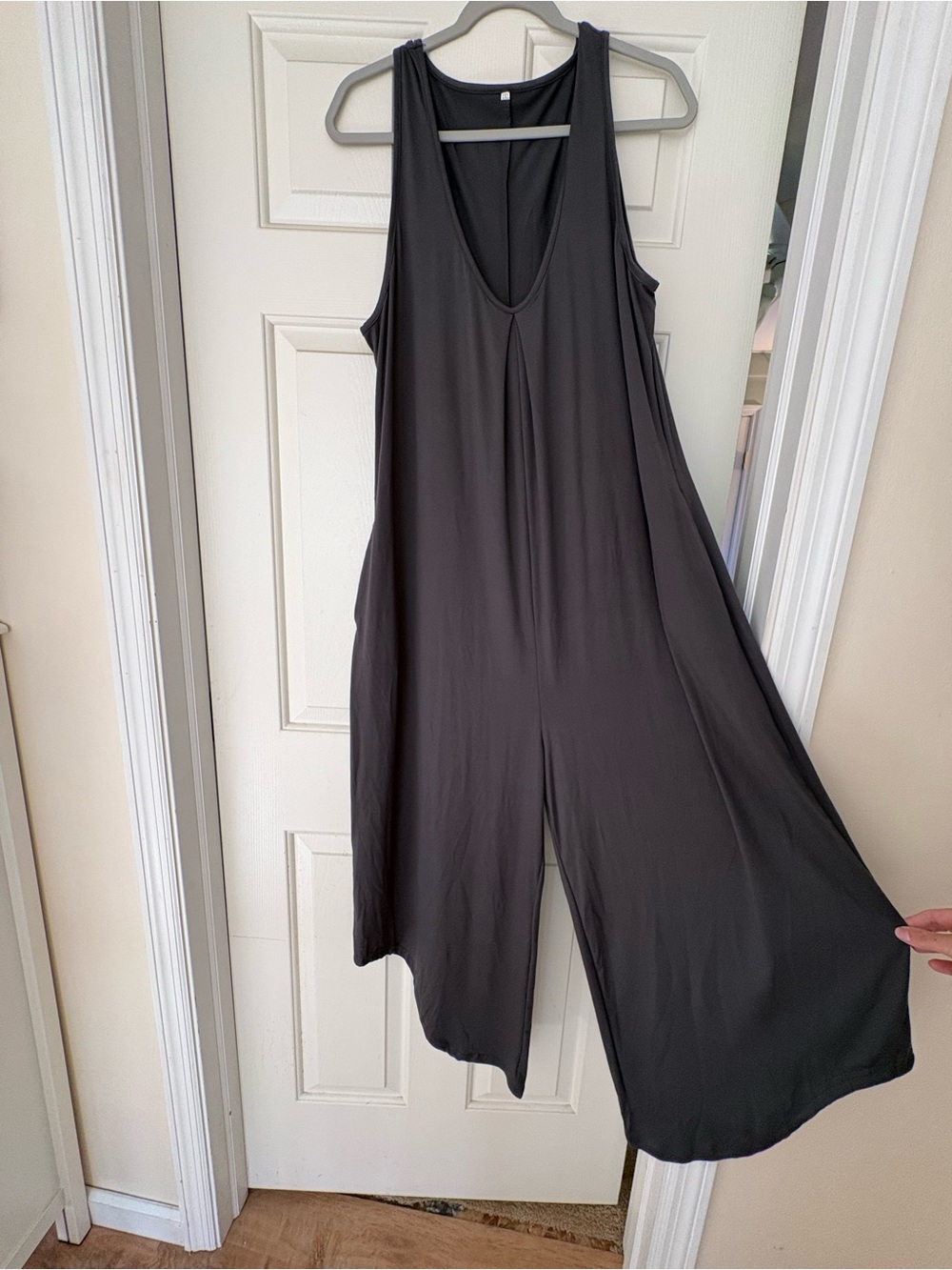 Women's Black Wide-Leg Sleeveless Jumpsuit
